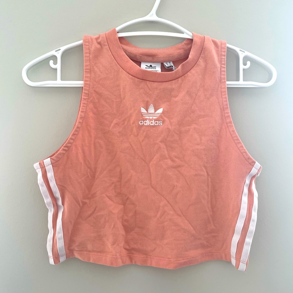 Adidas crop top in size small in peach colour.